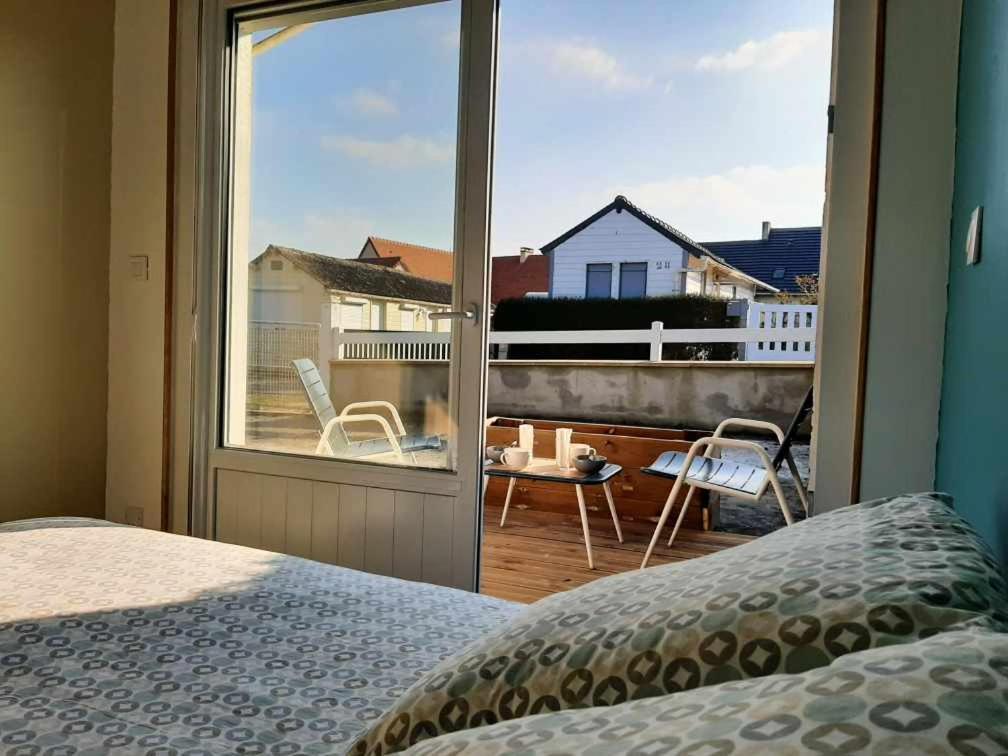 Les Heures Tranquilles - Vue Mer - 50M De La Plage Saint-Come-de-Fresne Екстер'єр фото